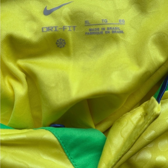 Nike Brazil Home 2022-2023 Soccer Jersey - Picture 14 of 14